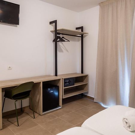 Hostal Alicante Sant Antoni de Portmany Exterior foto