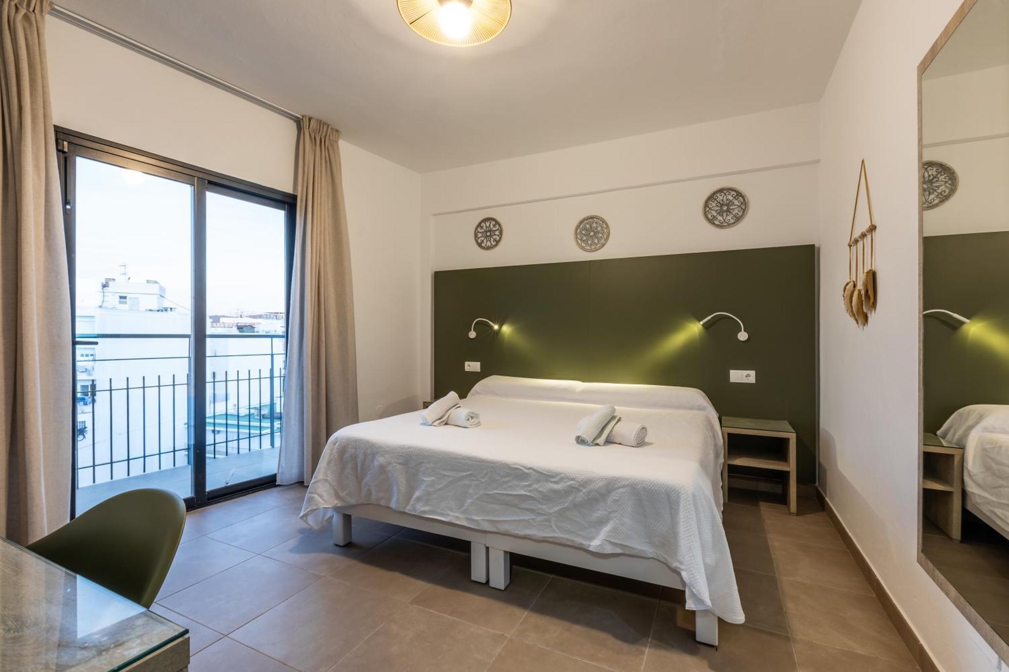 Hostal Alicante Sant Antoni de Portmany Exterior foto